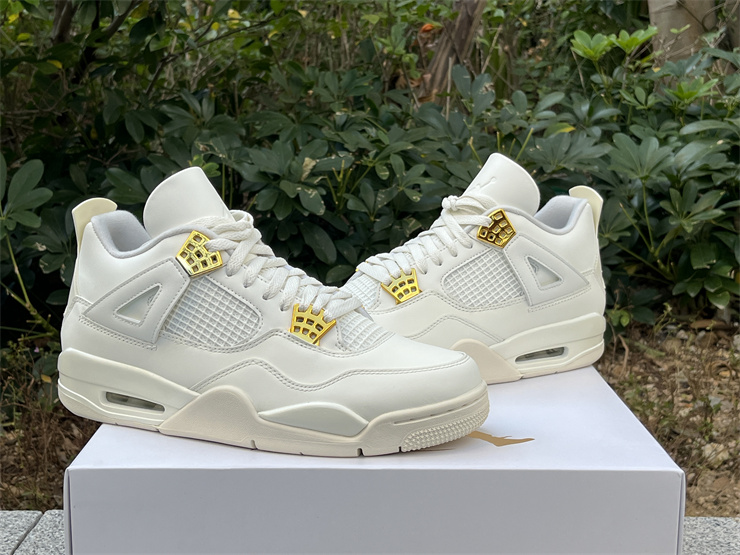 Air Jordan 4 WMNS “Sail”
