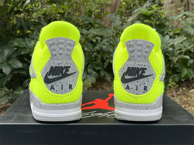 Air Jordan 4 fluorescent green