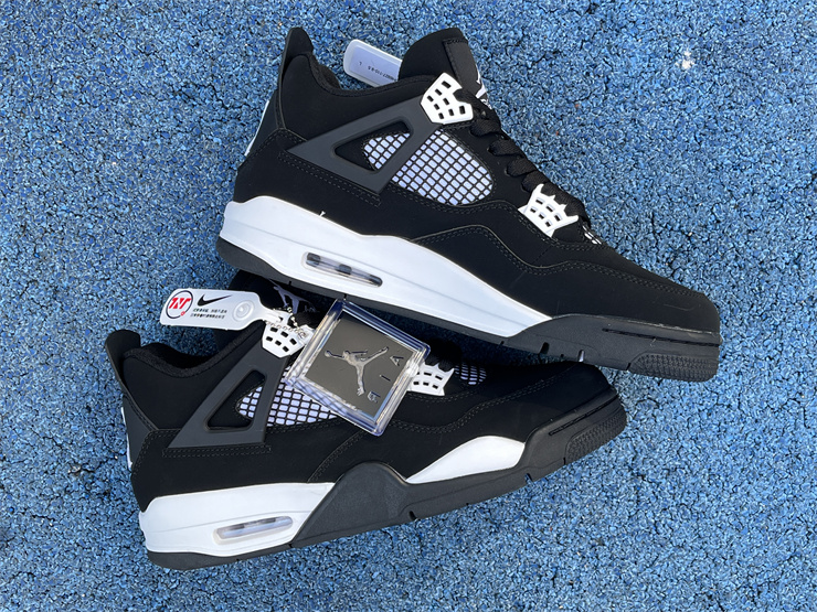Air Jordan 4 Black and white