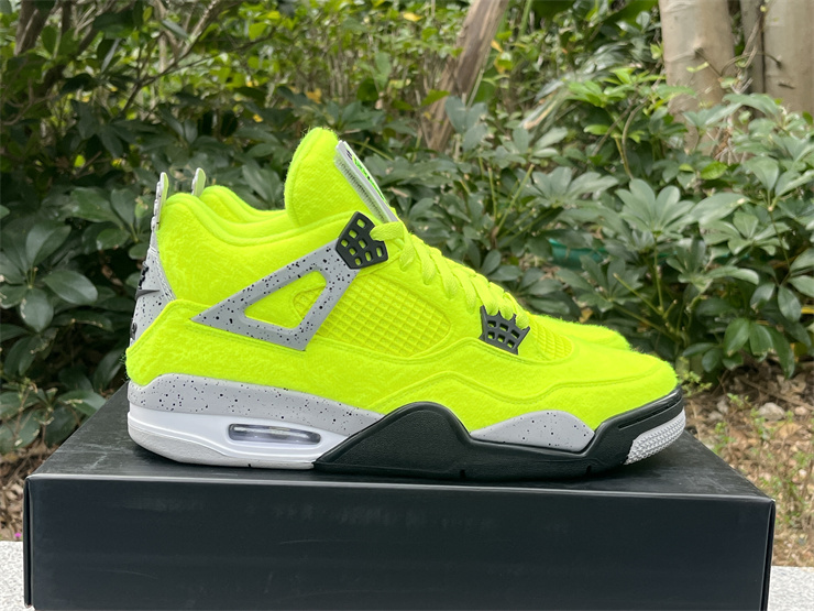 Air Jordan 4 fluorescent green