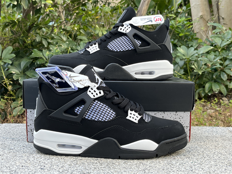 Air Jordan 4 Black and white