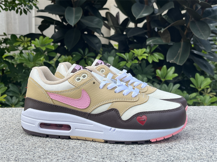 Nike Air Max 1 Valentine's Day