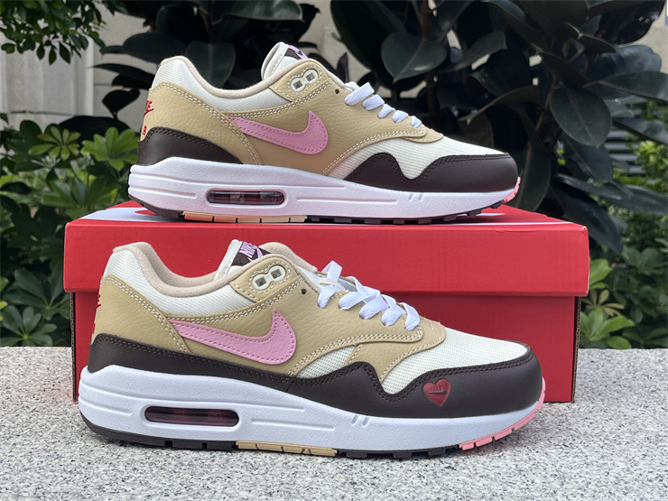 Nike Air Max 1 Valentine's Day