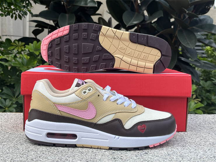 Nike Air Max 1 Valentine's Day