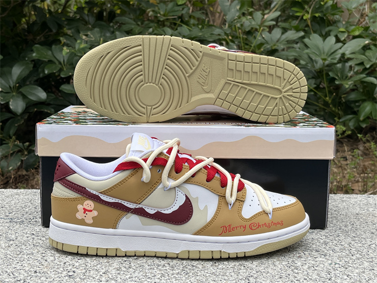Nike Dunk Low Christmas gingerbread man