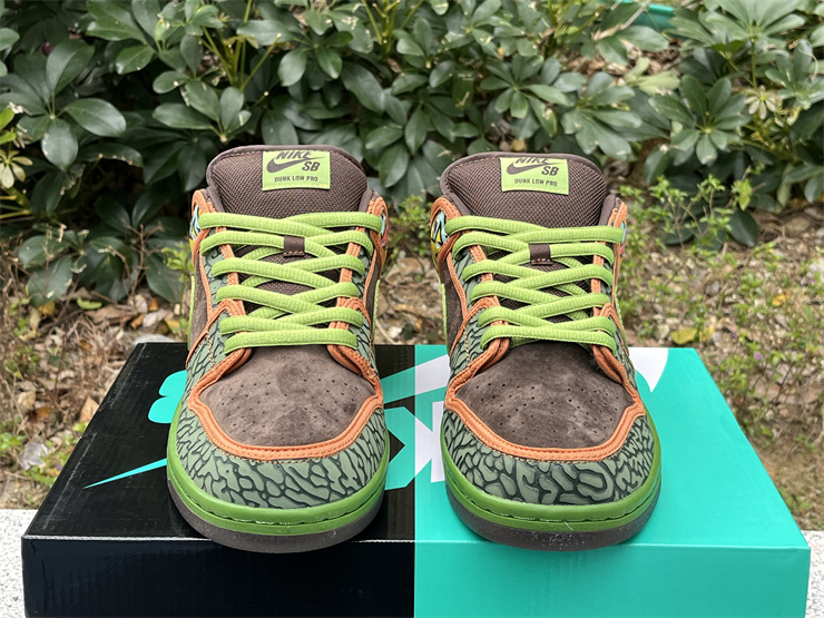 Nike SB Dunk Low Premium “DE LA SOUL”