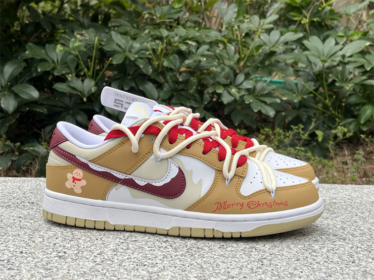 Nike Dunk Low Christmas gingerbread man