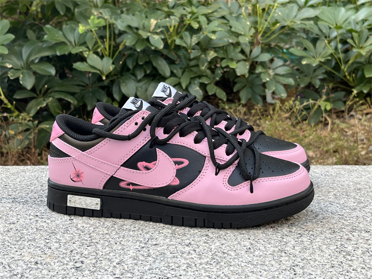 Nike Dunk Low Neon Stars