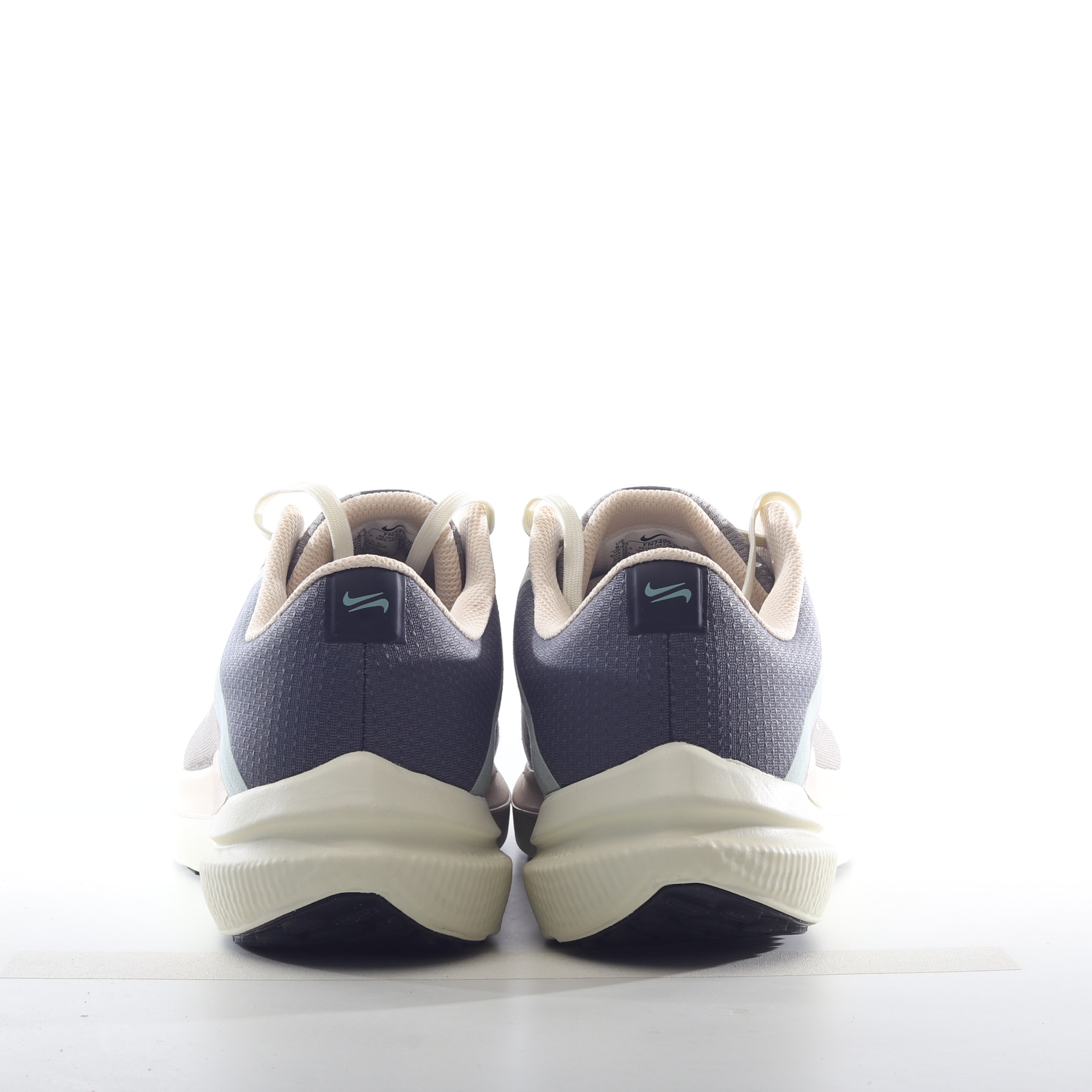 NK Zoom Winflo 10 W10 FN7499-029