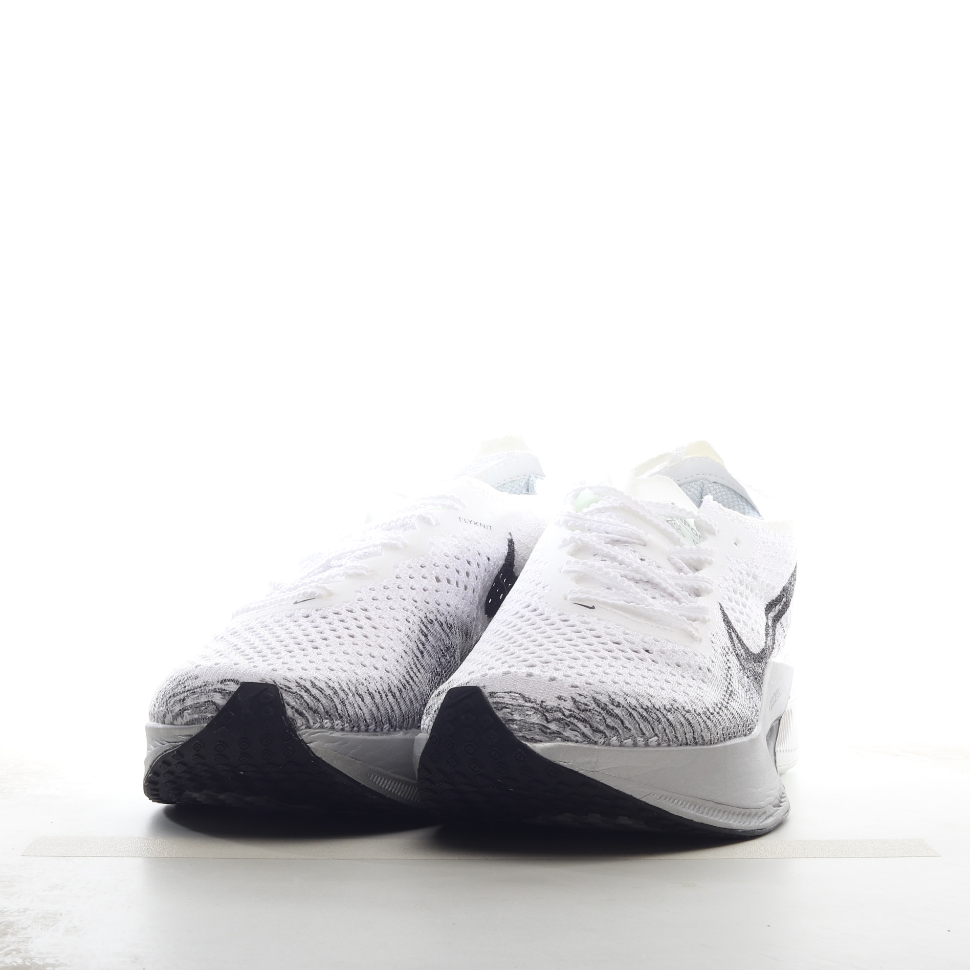 Nk ZoomX Vaporfly NEXT% 3 DV4129-100