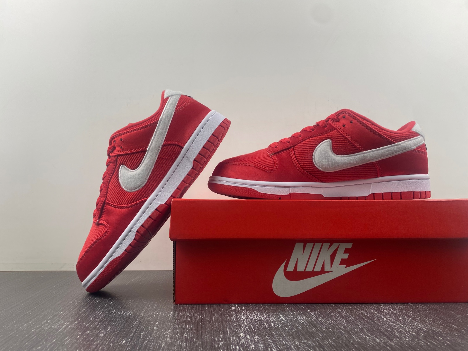 Nike Dunk Low GS “Valentine's Day”