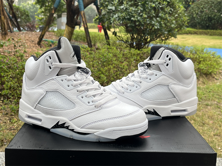 Air Jordan 5“Reverse Oreo”