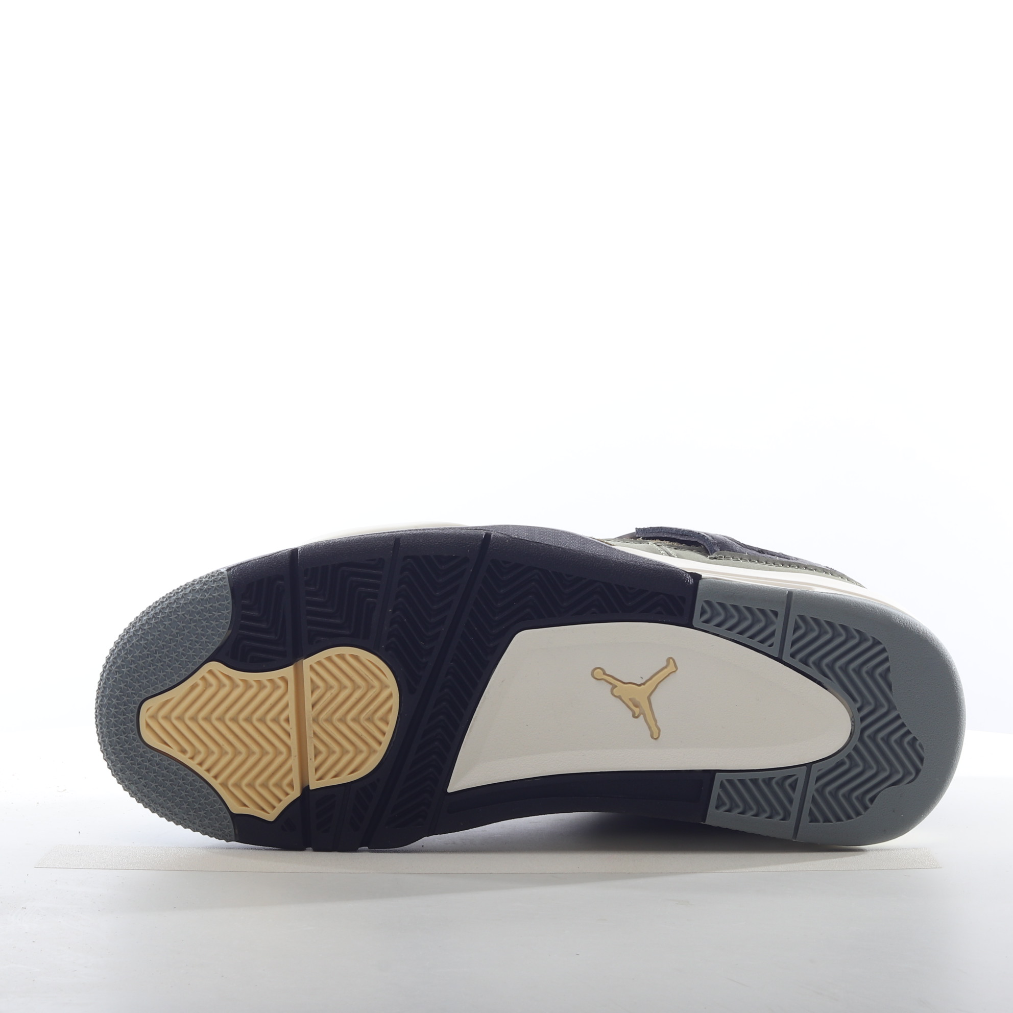 NK Air Jordan 4 Retro SE Craft