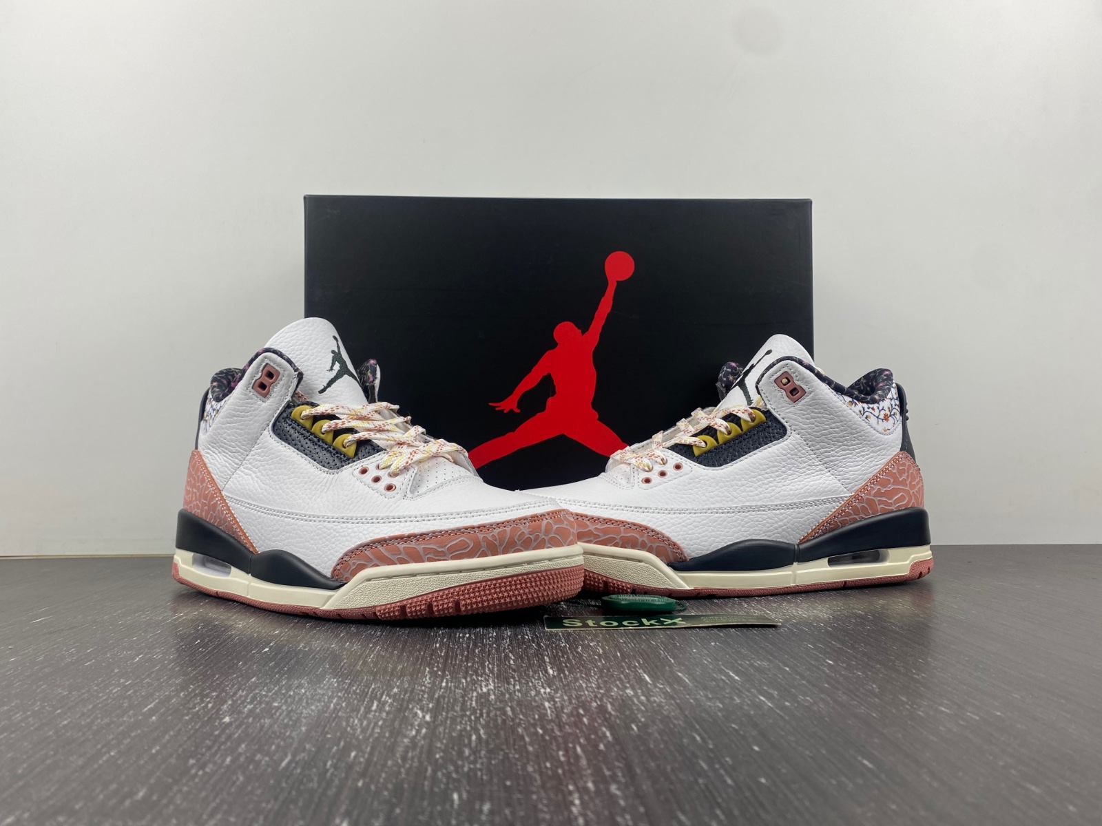 Air Jordan 3 Vintage Floral