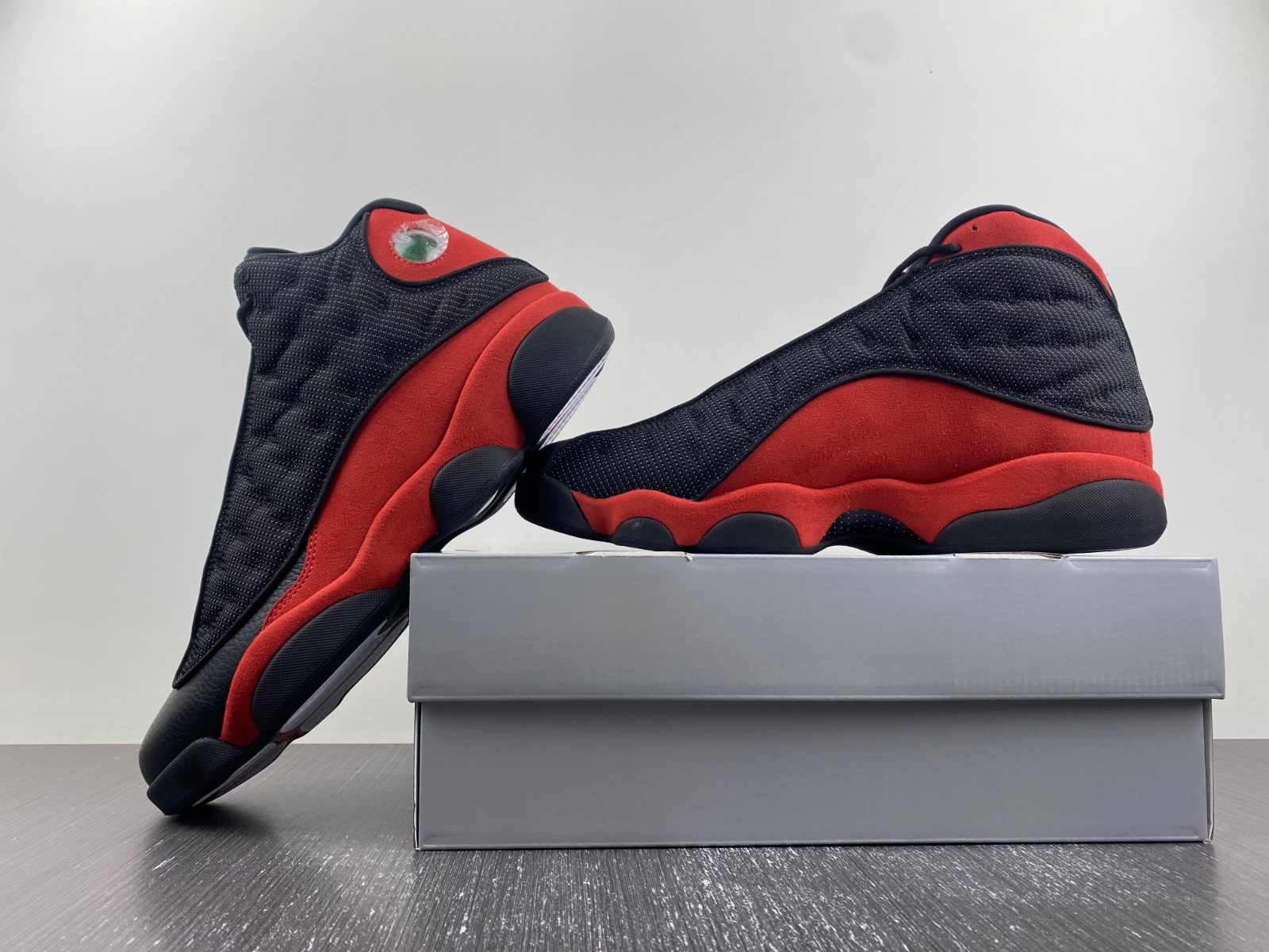 Air Jordan 13 “Bred”