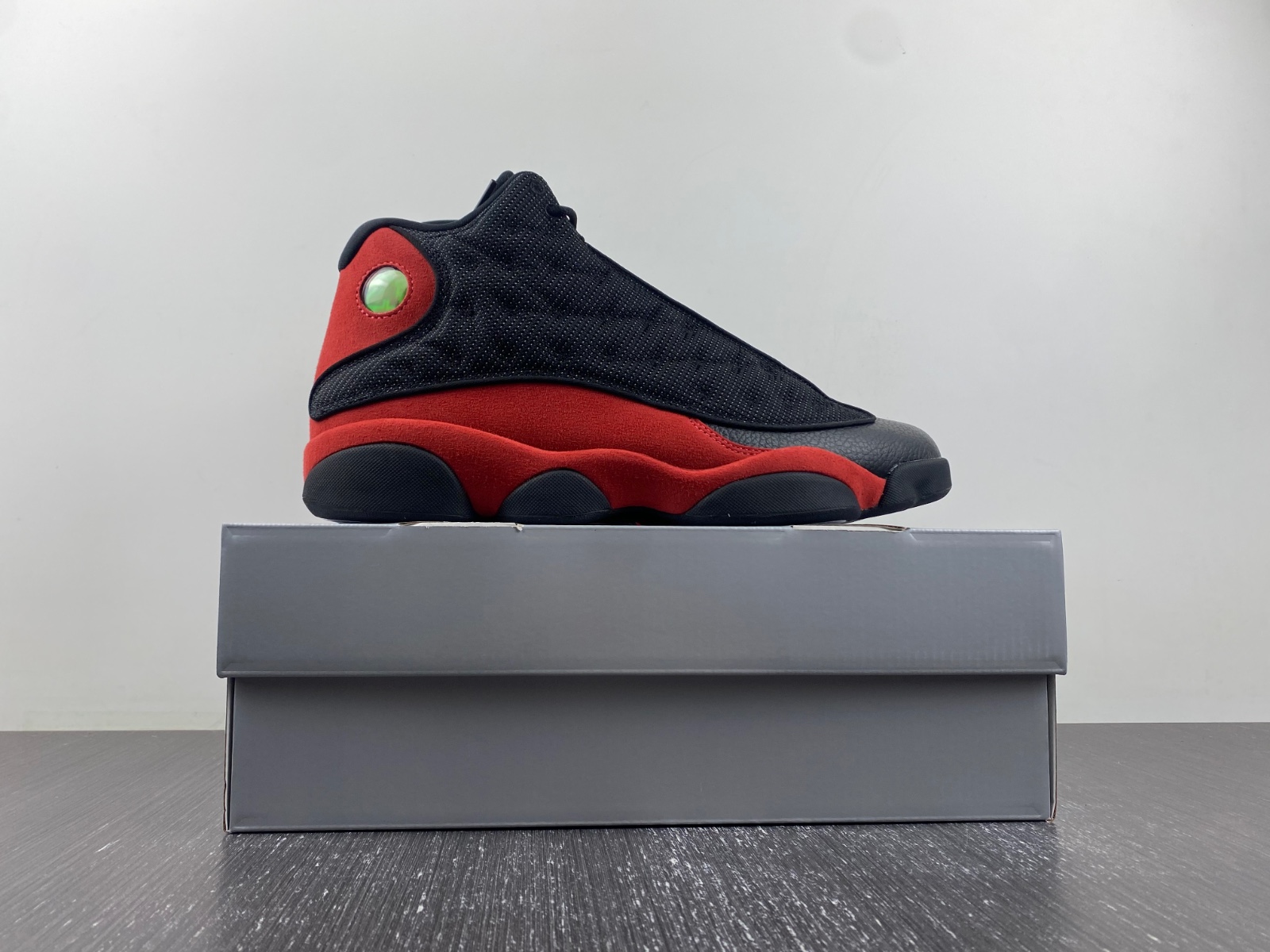 Air Jordan 13 “Bred”