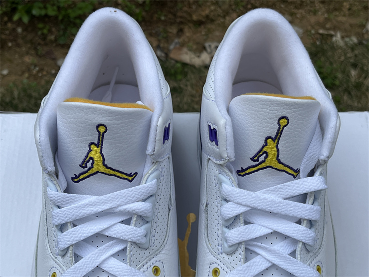 Air Jordan 3  869802-907