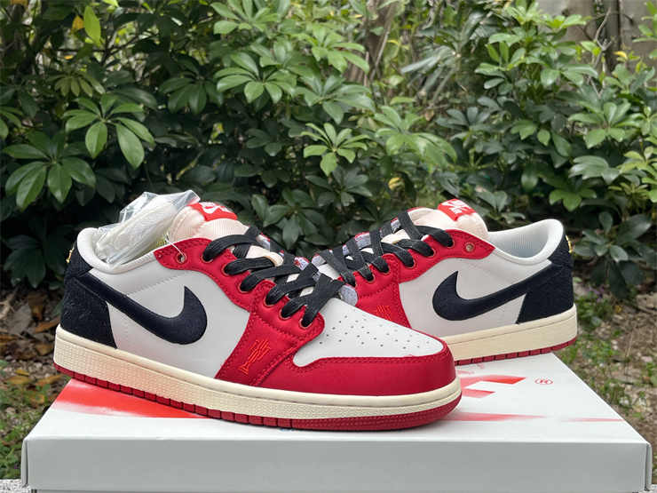 WM Trophy Room x Air Jordan 1 Low OG