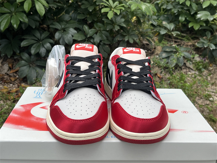 WM Trophy Room x Air Jordan 1 Low OG