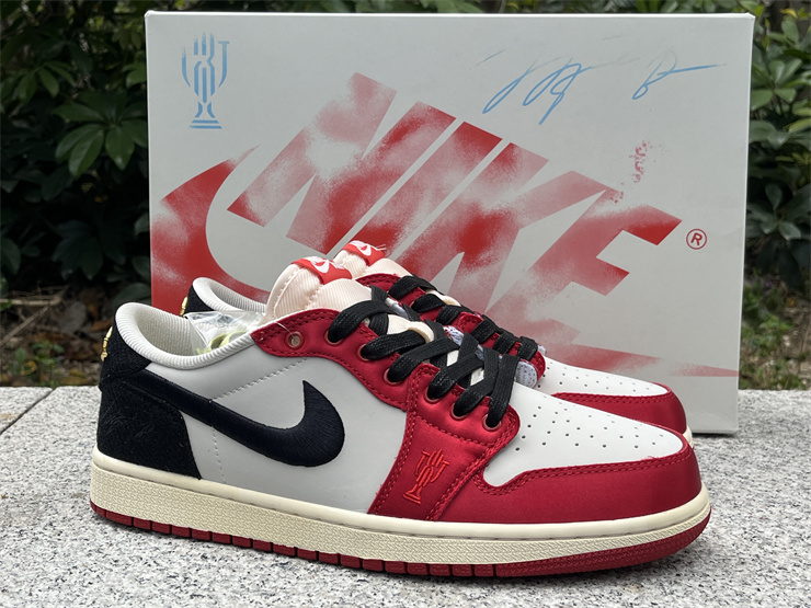 WM Trophy Room x Air Jordan 1 Low OG