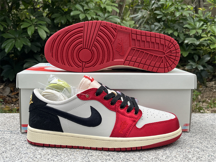 WM Trophy Room x Air Jordan 1 Low OG