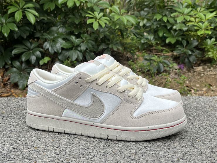 Nike Dunk SB Low “City of Love”