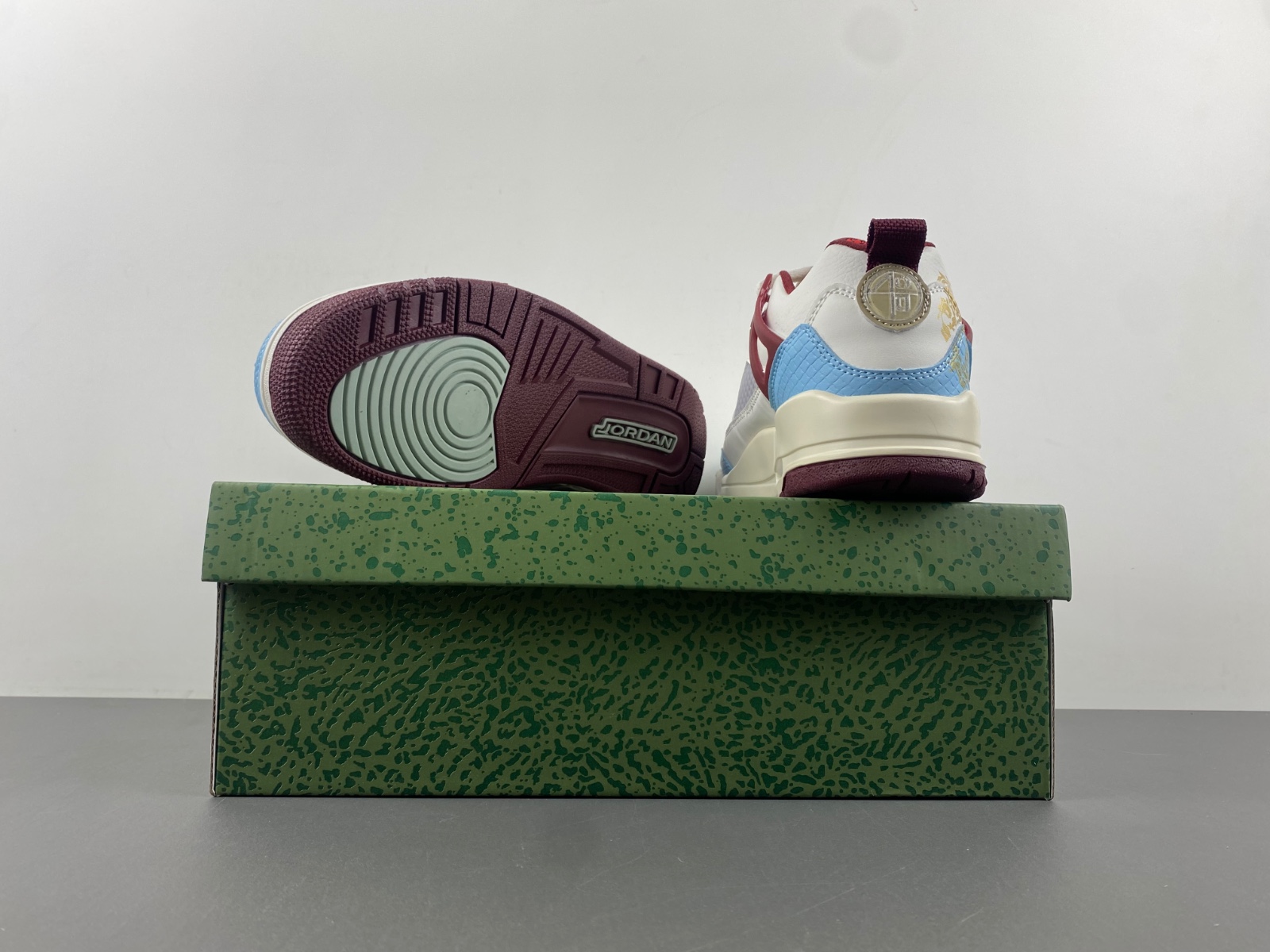 Air Jordan 4 FQ1579-008