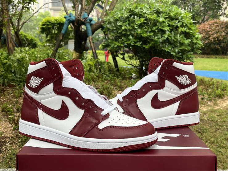 Air Jordan 1 High OG “Team Red”