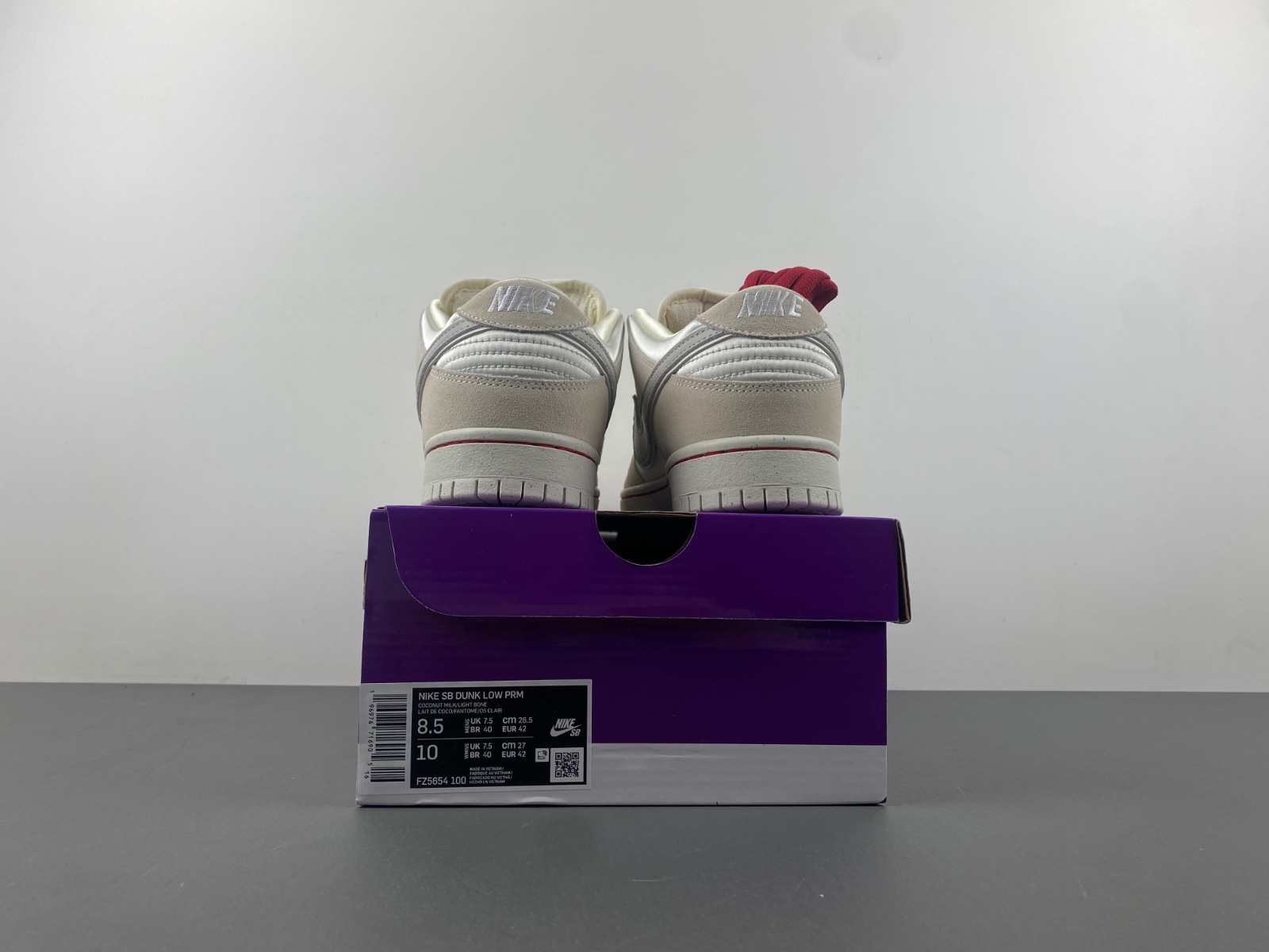 Nike SB Dunk Low Premium “Valentine’s Day FZ5654-100