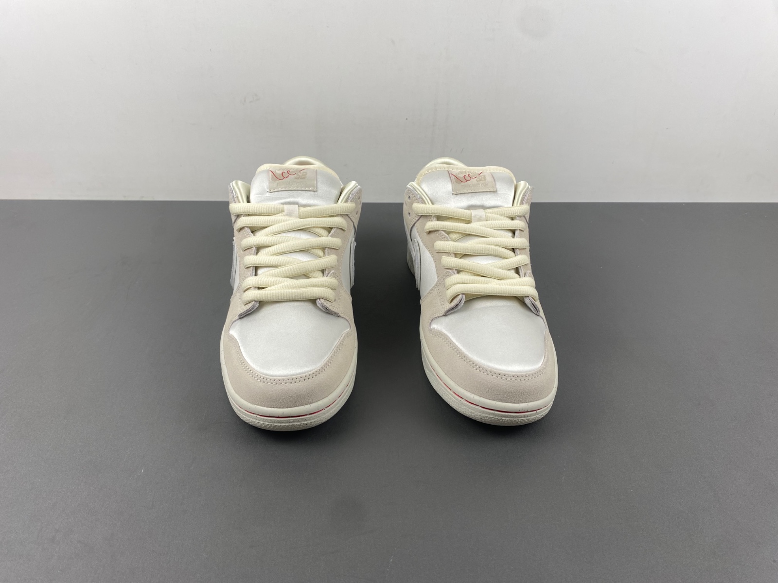 Nike SB Dunk Low Premium “Valentine’s Day FZ5654-100