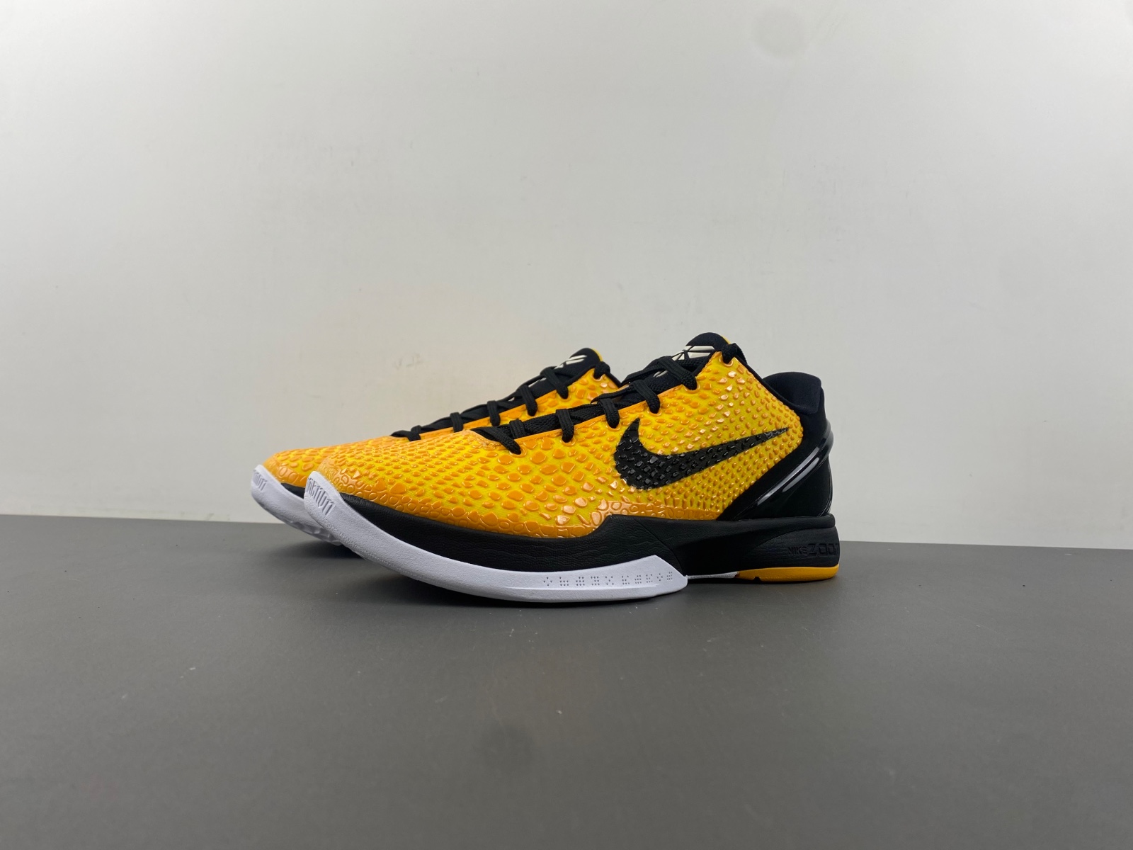 NIKE KOBE 6 PROTRO “LIGHTBULB” BLACK YELLOW
