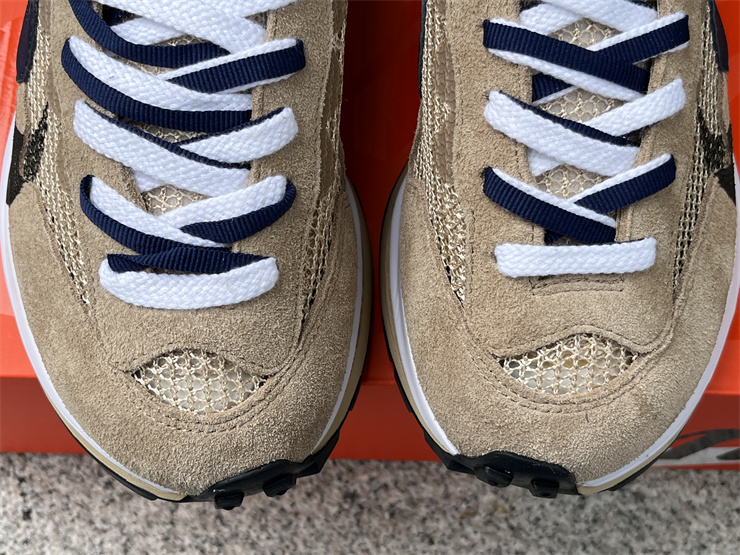 sacai x Nike VaporWaffle  CV1363-102