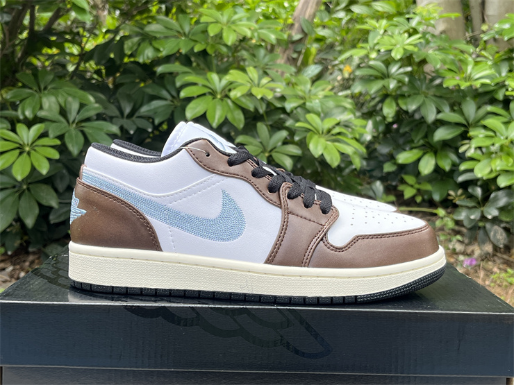 Air Jordan 1 Low  FQ7832-142