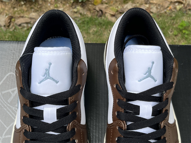 Air Jordan 1 Low  FQ7832-142