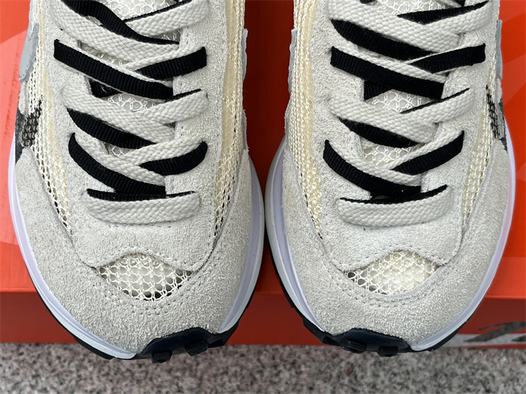 sacai x Nike VaporWaffle CV1363-101