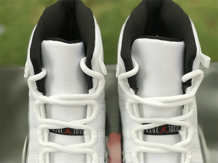 Air Jordan 11  CT8012-106