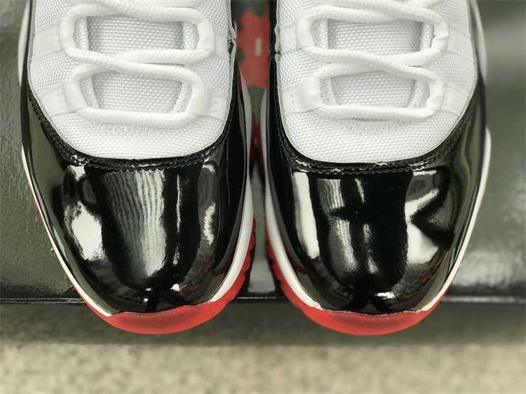 Air Jordan 11  CT8012-106