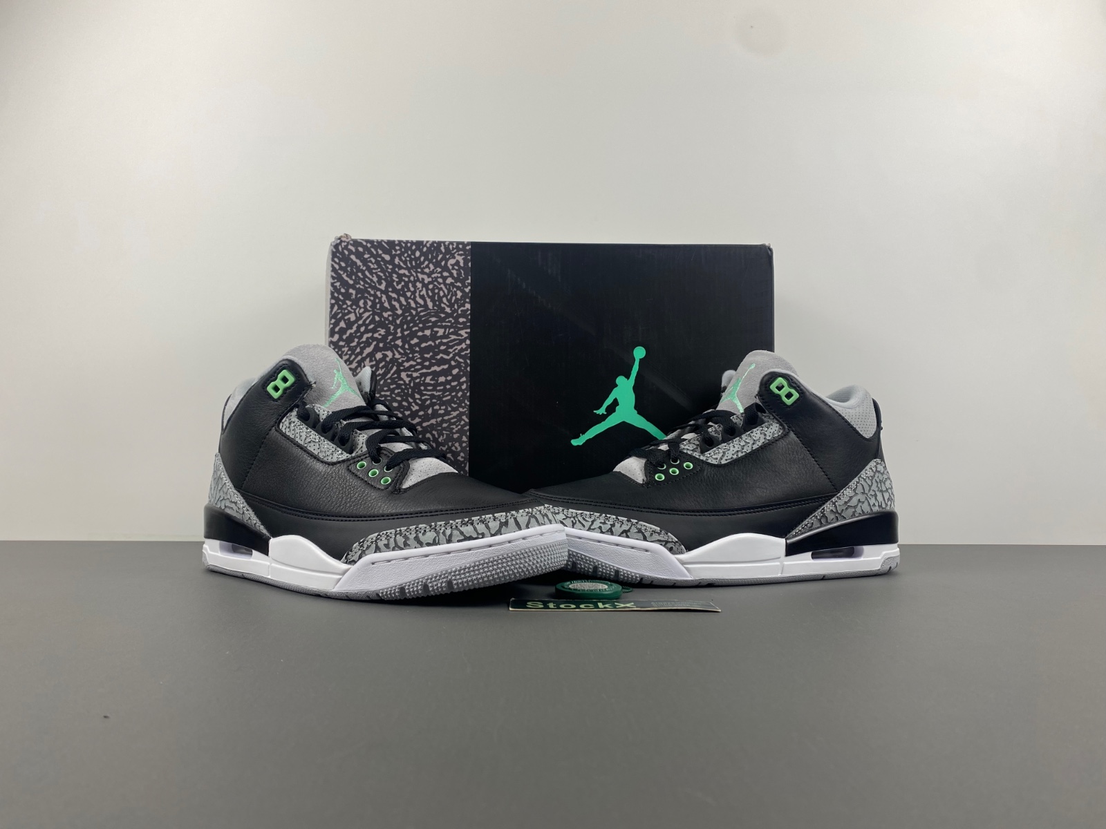 Air Jordan 3 “Green Glow”