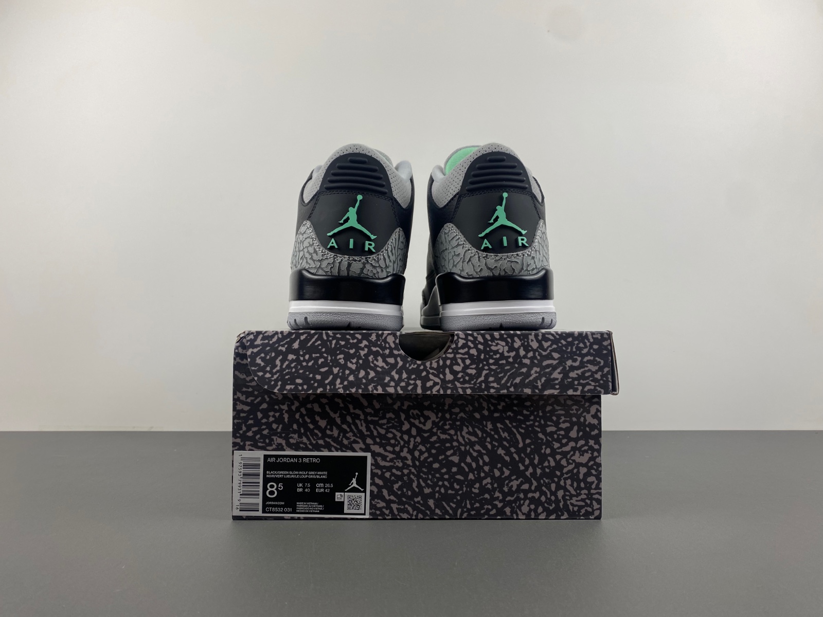 Air Jordan 3 “Green Glow”
