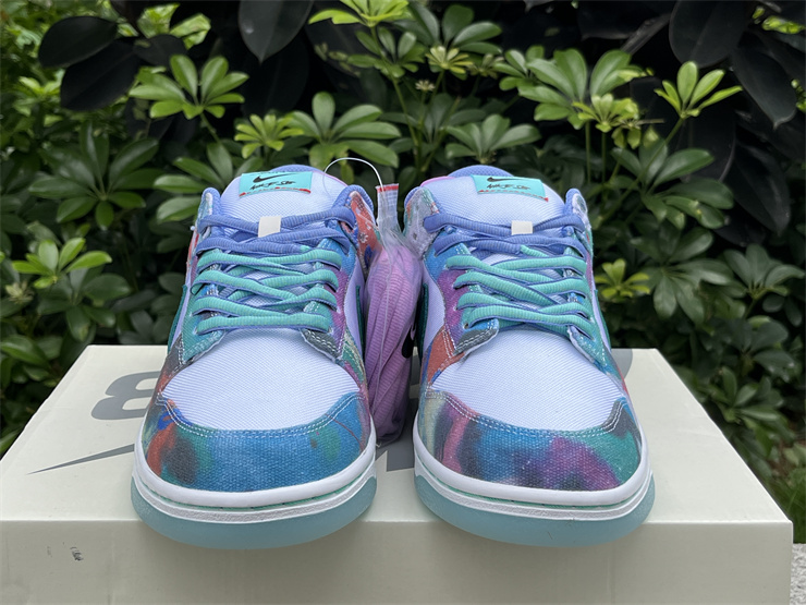 Futura Laboratories x Nike SB Dunk Low