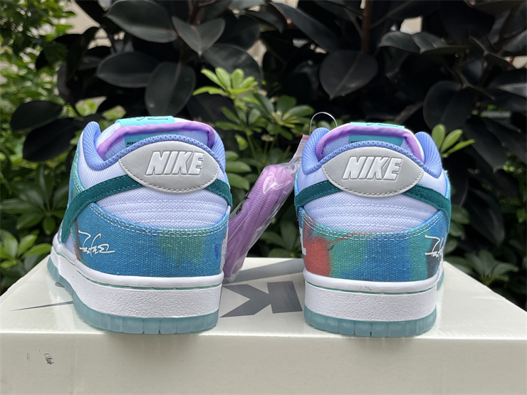 Futura Laboratories x Nike SB Dunk Low