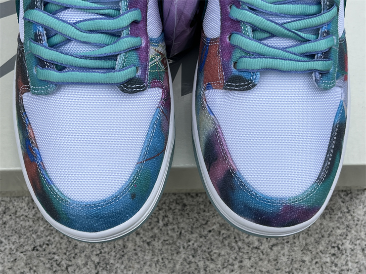 Futura Laboratories x Nike SB Dunk Low