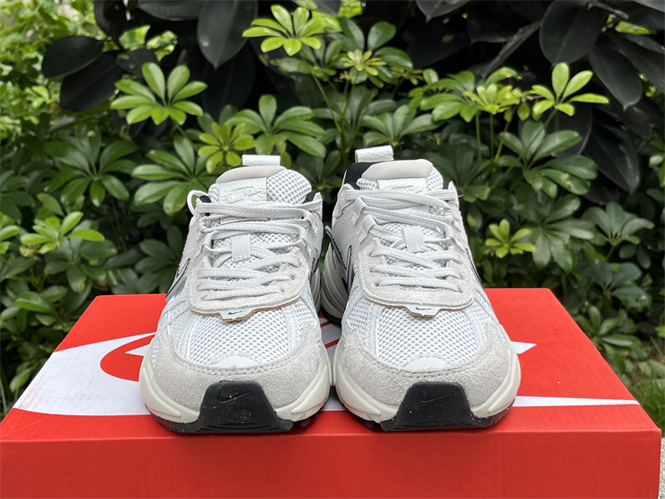 Nike V2K  FN6703-002