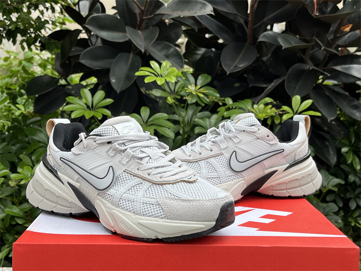 Nike V2K  FN6703-002