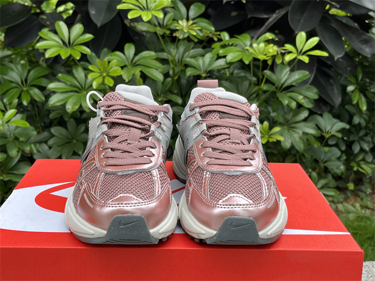 Nike V2K  FD0736-200