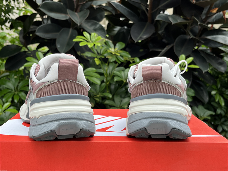 Nike V2K  FD0736-200