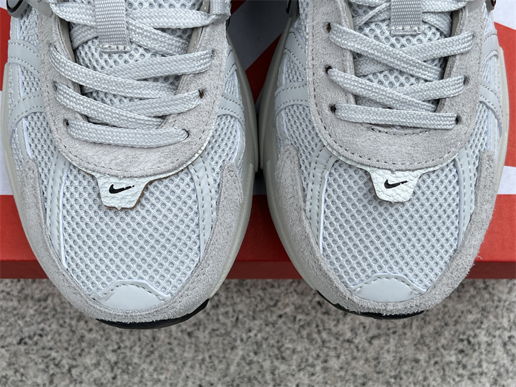 Nike V2K  FN6703-002