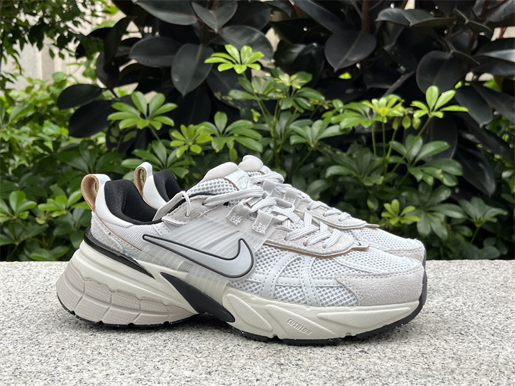 Nike V2K  FN6703-002