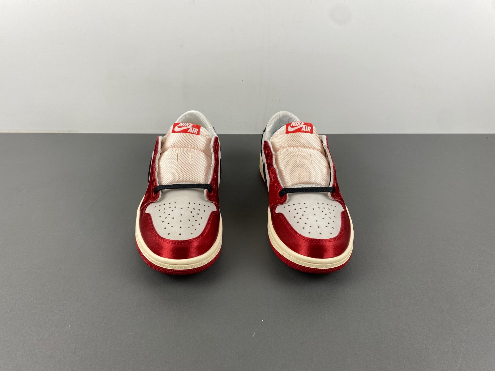 Trophy Room x Air Jordan 1 Low OG “Home