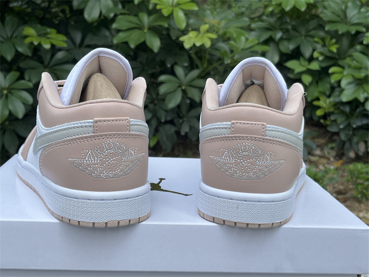 Air Jordan 1 Low  DC0774-120